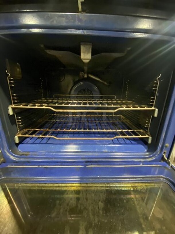 Electrolux 4 Burner Stove! With Back Splash! With Oven Underneath! Metal Oven Racks! All Stainless Steel! Model: E30GF74HPS1 SN: NF83812153 - Image 5 of 12