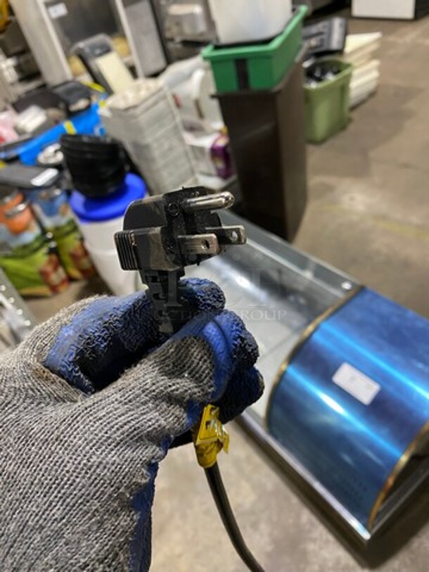 WOW! 2009 Diamond Commercial Countertop Refrigerated Sushi Display Case Merchandiser! With Curved Glass! Stainless Steel Body! On Small Legs! Model: GVRB120 SN: 2009072964! Working When Removed! - Image 5 of 9