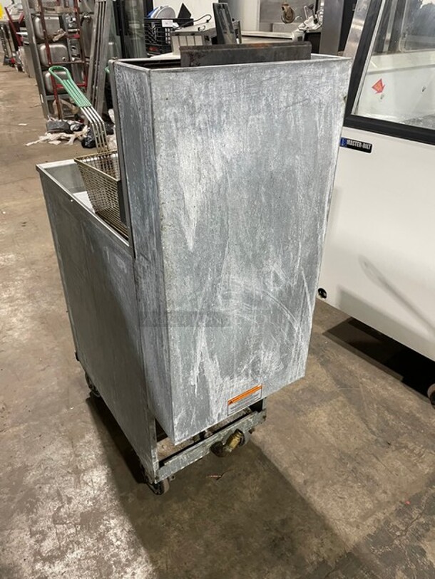 NICE! Pitco Commercial Natural Gas Powered Deep Fat Fryer! All Stainless Steel! With 2 Frying Baskets! With Dormont Quick Disconnect Gas Hose! On Casters! Model: 35C+ SN: G21AC067315! Working When Removed! - Image 3 of 12