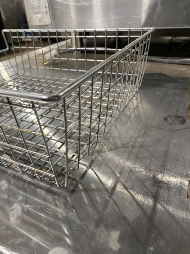 ALL ONE MONEY! Metal Wire Bakery Bagel/ Donut Baskets! - Image 5 of 6