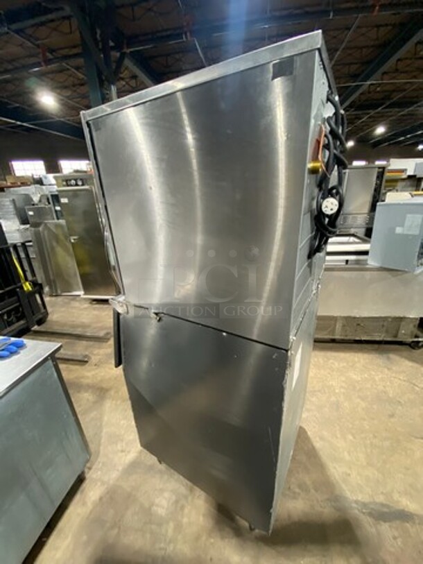 Hoshizaki Commercial Ice Maker Machine! With Commercial Ice Bin! All Stainless Steel! On Legs! Model: KML700MRJ SN: K00963C 115V 60HZ 1 Phase, Model: B500PF SN: G50530F - Image 4 of 8