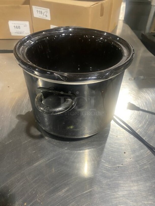 Crock Pot Countertop Slow Cooker! With 3QT Capacity! Model: SCR300B - Image 4 of 11