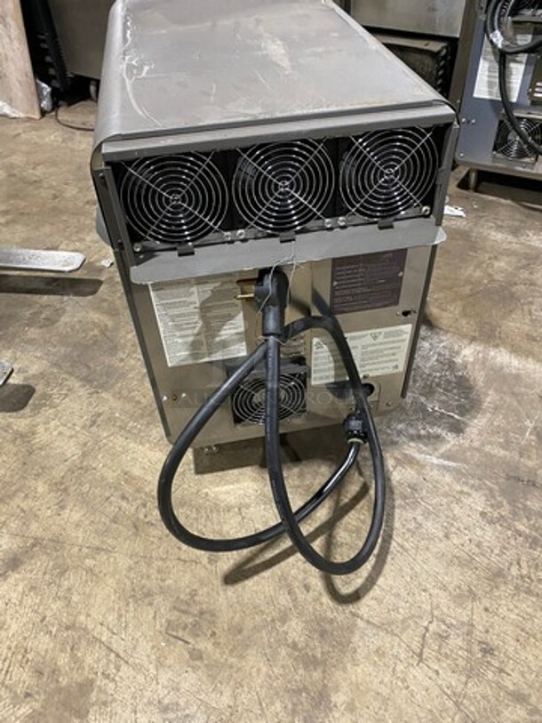 LATE MODEL! 2016 Turbo Chef Commercial Countertop Rapid Cook Oven! On Small Legs! Model: NGO SN: NGOD28707 208/240V 60HZ 1 Phase - Image 4 of 8