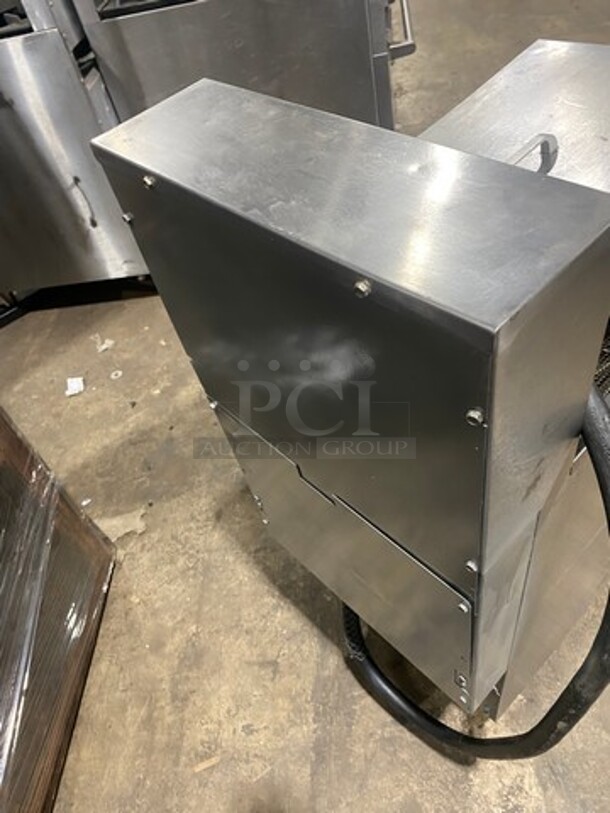 Frymaster Commercial Electric Powered Split Bay Deep Fat Fryer! With Metal Frying Baskets! All Stainless Steel! On Casters! Model: RE1142SE SN: 1508NA0057 208V 60HZ 3 Phase - Image 3 of 11