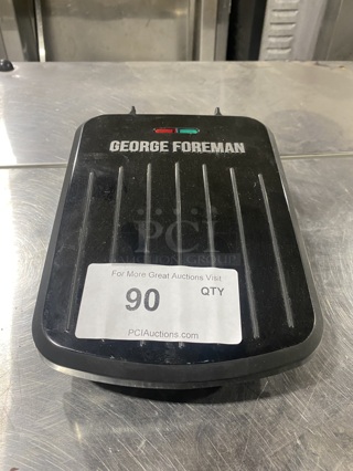 George Foreman Model: GRS040BC 120V! Metal Countertop Grilling Machine.