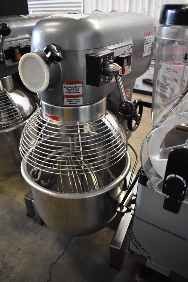 Avantco MX20 Metal Commercial 20 Quart Planetary Dough Mixer w/ Stainless Steel Mixing Bowl, Bowl Guard, Paddle, Balloon Whisk and Dough Hook Attachments. 120 Volts, 1 Phase. 19x21x32. Tested and Working!