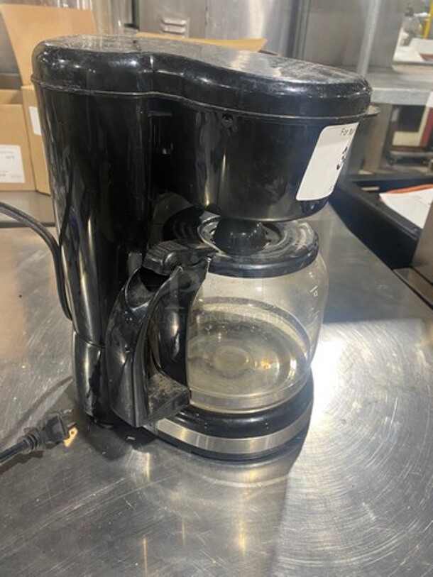 Countertop Coffee Maker Machine! With Coffee Pot! - Image 2 of 9
