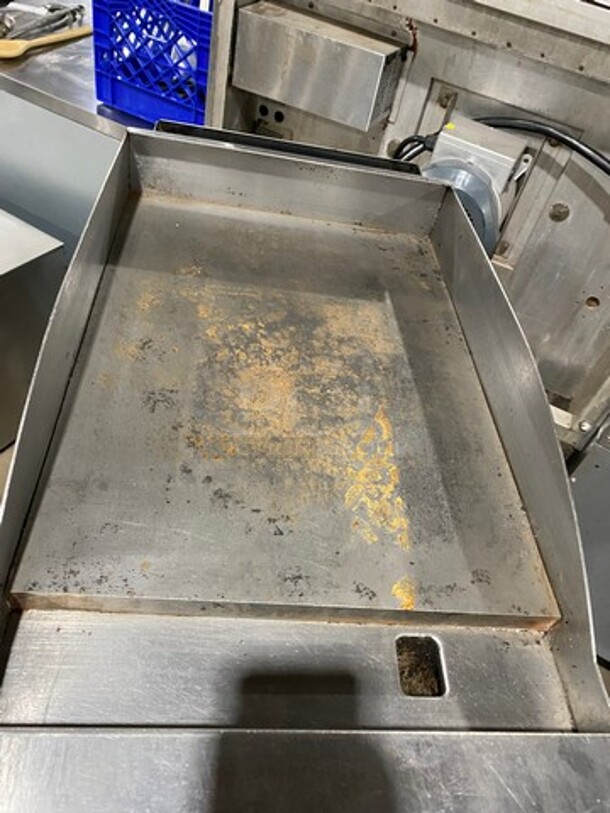 Cecilware Pro Commercial Countertop Gas Powered Flat Top Griddle! With Back And Side Splashes! All Stainless Steel! On Legs! - Image 5 of 7