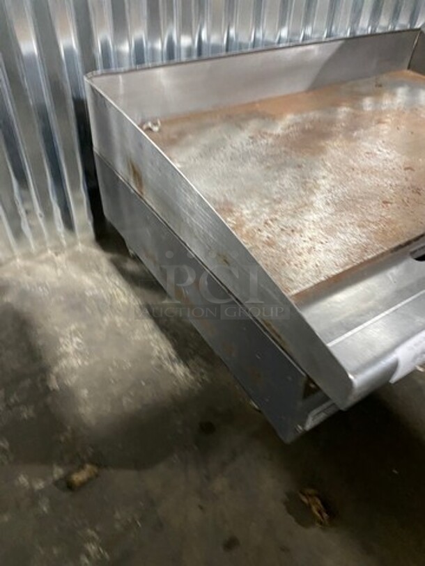 Toastmaster Pro Series Commercial Countertop Electric Powered Flat Griddle! With Back & Side Splashes! All Stainless Steel! On Small Legs! - Image 2 of 6