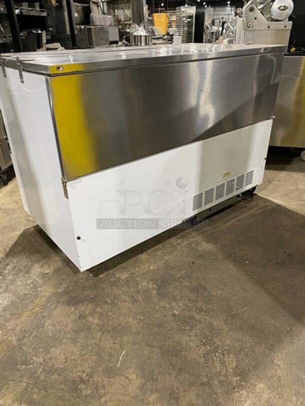COOL! Beverage Air Dual Access Milk Cooler! Stainless Steel And White Coated Steel! On Casters! Model: ST58NW SN: 10306557 115V 60HZ 1 Phase - Image 4 of 8