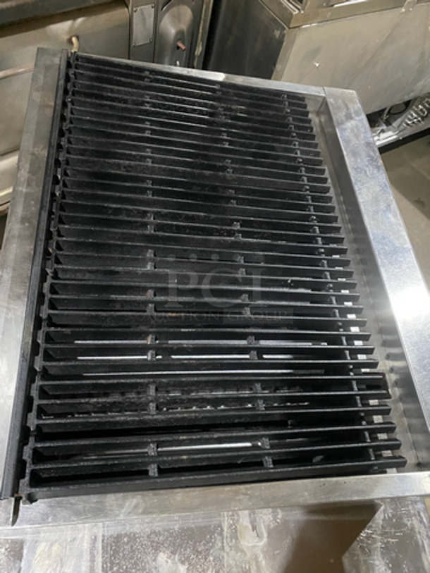 Radiance Commercial Countertop Natural Gas Powered Char Broiler Grill! 6 Burners! Stainless Steel Body! - Image 5 of 8