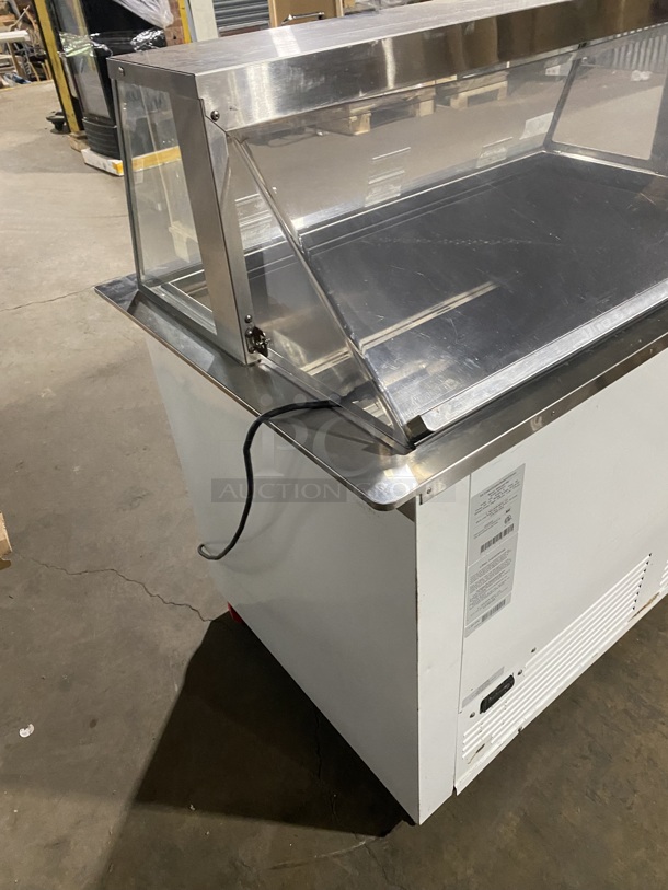 Nelson Commercial Ice Cream Dipping Cabinet Display Freezer With Sneeze Guard! On Casters! Eletric Powered! MODEL:BD6DIPRB 115V! Working When Removed! - Image 4 of 10