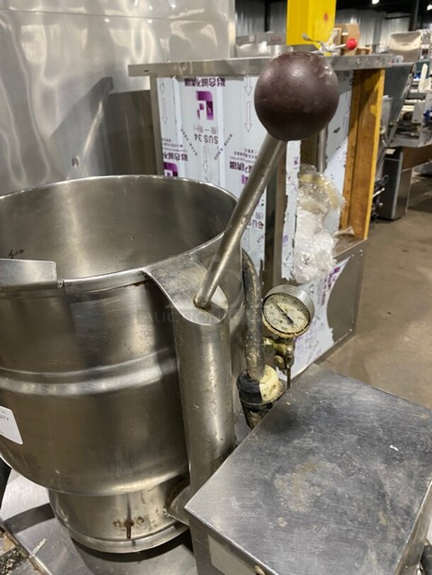 Groen Stainless Steel Commercial Countertop Electric Powered Steam Tilting Kettle on Stand! - Image 7 of 9