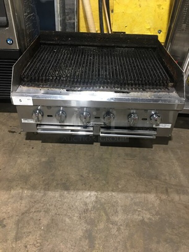 LATE MODEL! 2018 Southbend Commercial Countertop Natural Gas Powered Char Broiler Grill! With Back And Side Splashes! All Stainless Steel! On Small Legs! WORKING WHEN REMOVED! Model: HDC36 SN: 18H93627 - Image 12 of 12