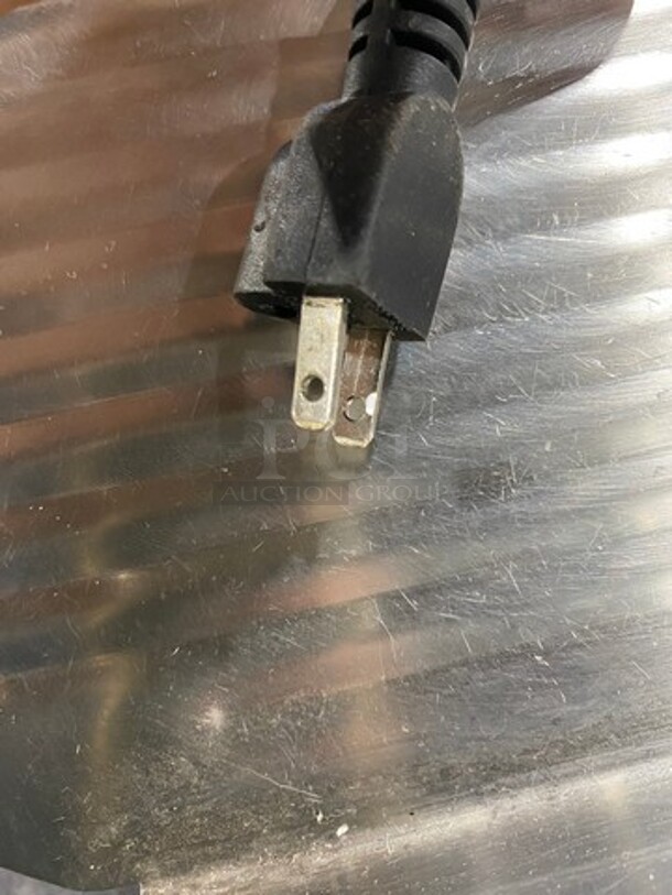 Globe Commercial Countertop Deli/ Meat Slicer! All Stainless Steel! - Image 8 of 8