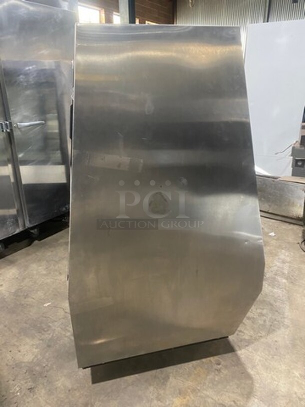 True Commercial Refrigerated Deli/Bakery Display Case! With Slanted Front Glass! With Sliding Glass Rear Access Doors! All Stainless Steel! Model: TDBD722 SN: 13739133 115V 60HZ 1 Phase - Image 3 of 8