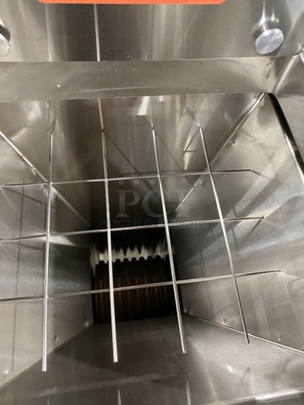 Norlake Counter Top All Stainless Steel Ice Crusher W/Hopper! Model N14CRSS-A Serial 15091153! 120V 1 Phase! - Image 8 of 9