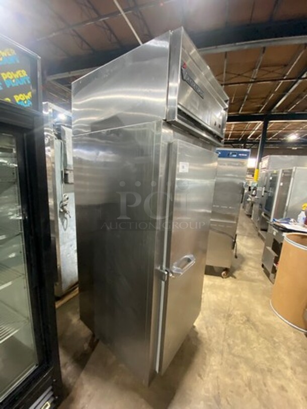 Victory Commercial Single Door Reach In Freezer! All Stainless Steel! On Legs! - Image 2 of 8