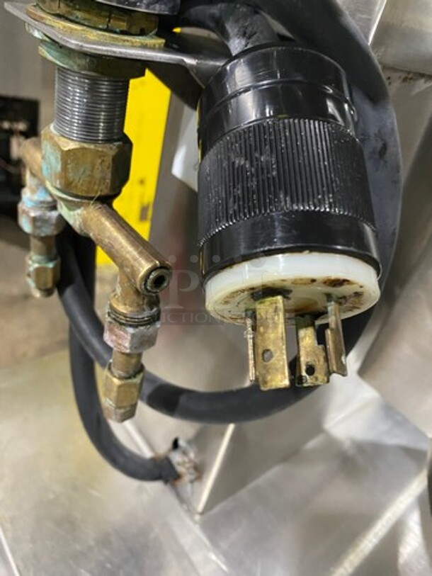 Cleveland Commercial Electric Powered Tilting Soup Kettle! All Stainless Steel! On Legs! Model: KET6T SN: WT504700A01 - Image 9 of 9