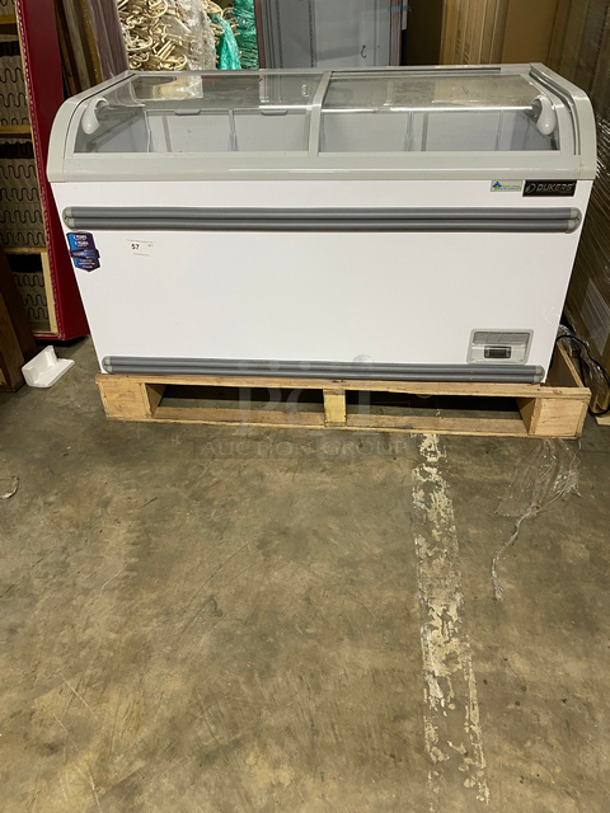 SCRATCH & DENT! Dukers Commercial Chest Freezer Showcase Merchandiser! With 2 View Through Sliding Top Doors! With Poly Coated Baskets! Powers On, Doesn't Go Down To Temp! Model: WD500Y 115V 60HZ 1 Phase