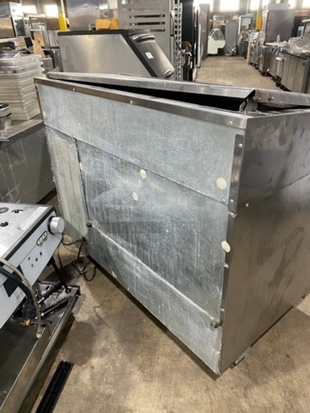 Delfield Commercial Refrigerated Pizza Prep Table! With Commercial Cutting Board! With Single Door Storage Space Underneath! Poly Coated Rack! All Stainless Steel! On Casters! Model: 18648PTB SN: BBR594999T 115V 60HZ 1 Phase - Image 4 of 10
