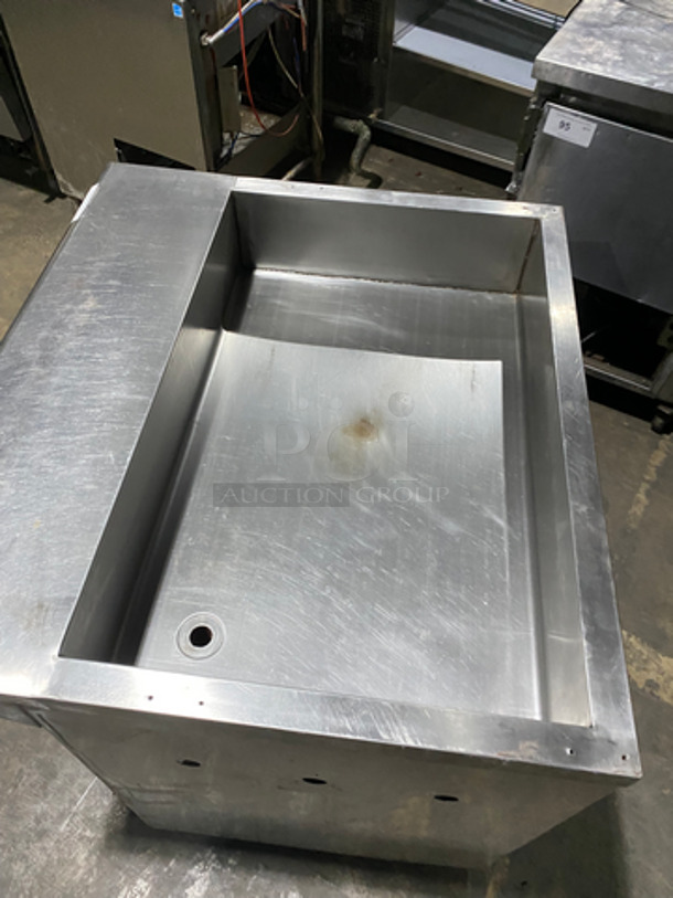 Commercial Ice Bin! With Drain! All Stainless Steel! On Legs! - Image 5 of 7