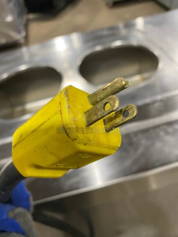 WIN Commercial Heated Food/ Soup Serving Steam Table Station! With Round Pan Adapter! With Storage Space Underneath! All Stainless Steel! On Casters! Model: WBHT100 SN: N0JA72125 208V 60HZ 1 Phase - Image 11 of 11