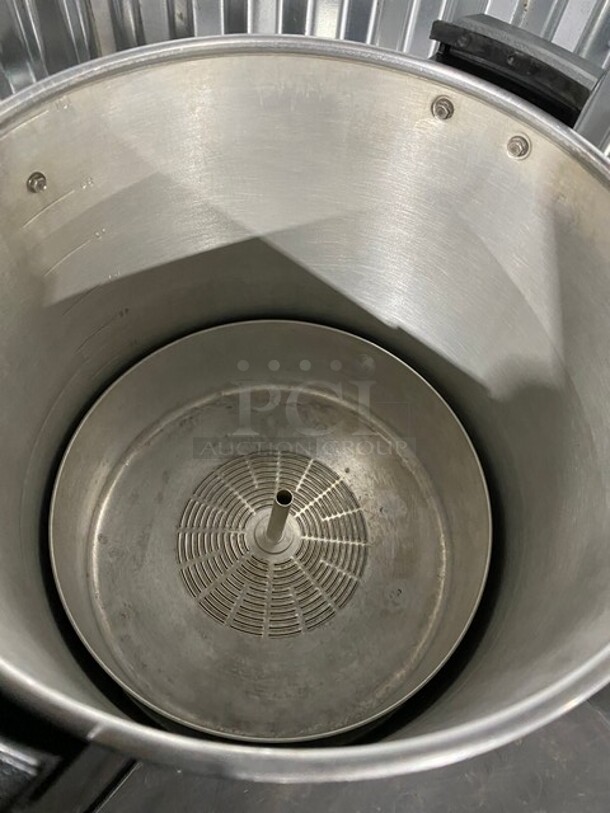 West Bend! Commerical Hot Water Dispenser! - Image 4 of 11