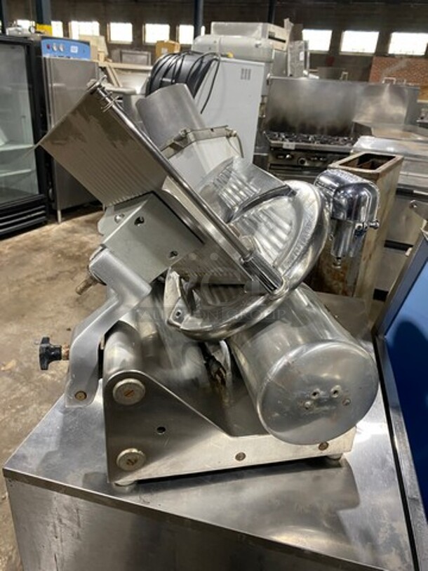  GLOBE Commericial Counter Top Deli Meat/Cheese Slicer! Stainless Steel! Model 500! 115V  1Phase!  - Image 3 of 7