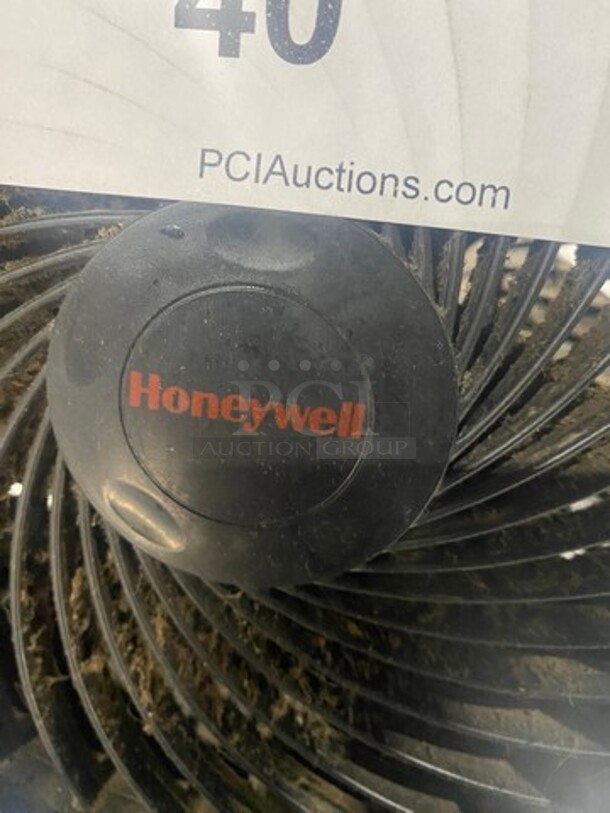 Honeywell Black Poly Fan! - Image 7 of 7