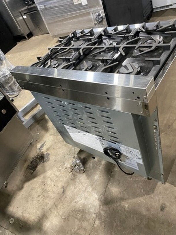 BEAUTIFUL! ZLINE Gas Powered 6 Burner Stove! With Oven Underneath! Stainless Steel!  On Legs! MODEL RG36 Serial G36GE21120491-03 120V/60Hz/ - Image 3 of 10
