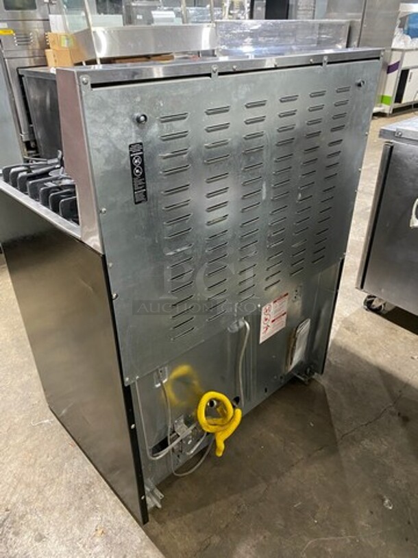 Frigidaire 5 Burner Stove! With Oven Underneath! Metal Oven Racks! All Stainless Steel! - Image 3 of 12