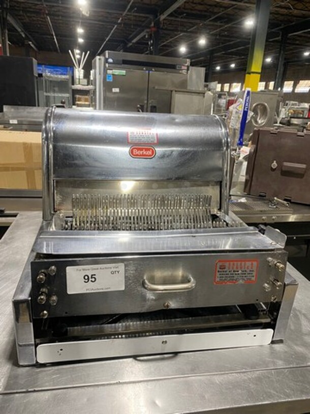 Berkel Commercial Countertop Bread Loaf Slicer! Model: MB3/8 SN: 9213110600319 115V 60HZ 1 Phase