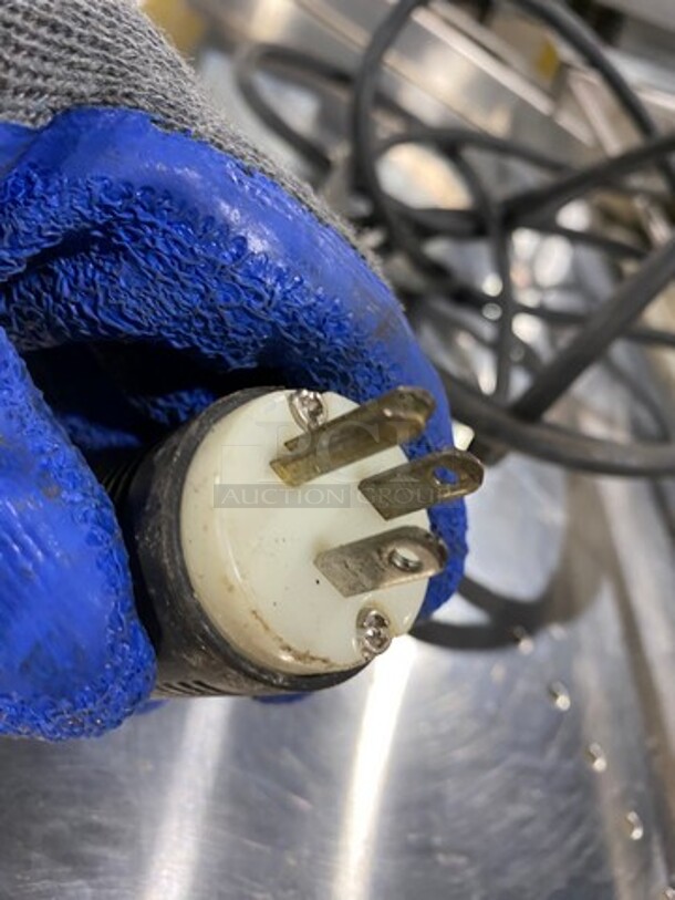 LVO Commercial Floor Style Dough Sheeter/Molder! All Stainless Steel! Model: SM24 SN: SM2404020912 120V60HZ 1 Phase - Image 10 of 10