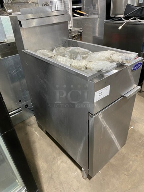 Cook Rite Commercial Natural Gas Powered Deep Fat Fryer! With Backsplash! With 2 Metal Frying Baskets! All Stainless Steel! On Legs! Model: ATFS40 - Image 2 of 9