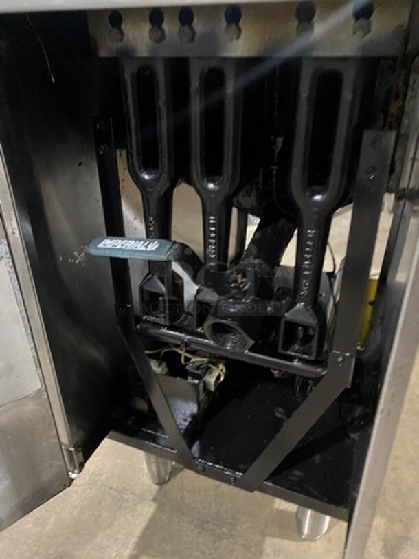 Imperial Commercial Natural Gas Powered Deep Fat Fryer! With Backsplash! With 2 Metal Frying Baskets! All Stainless Steel! On Legs! - Image 7 of 9