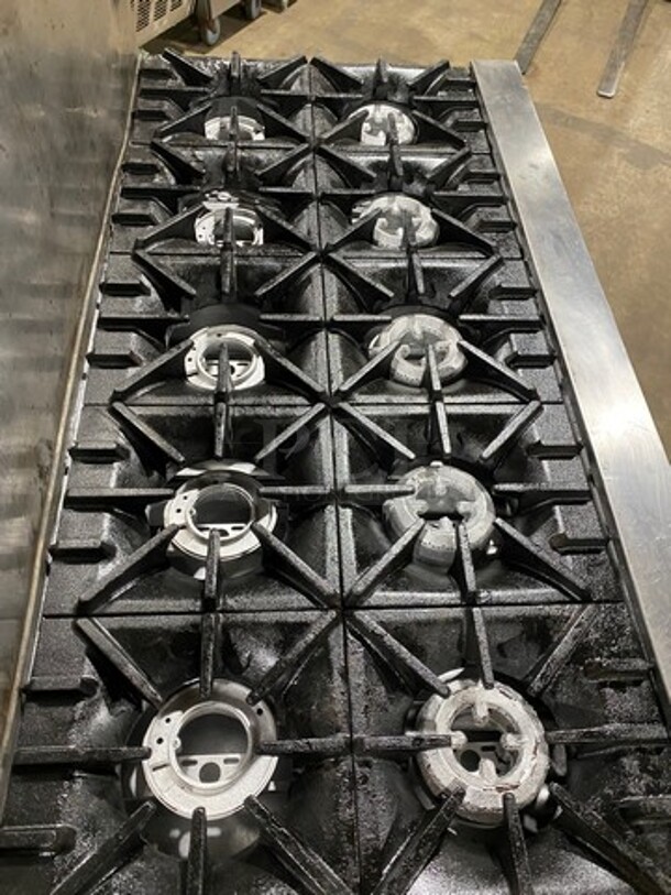 Sunfire Commercial Natural Gas Powered 10 Burner Stove! With Raised Back Splash! With 2 Full Size Oven Underneath! All Stainless Steel! On Casters! - Image 5 of 11