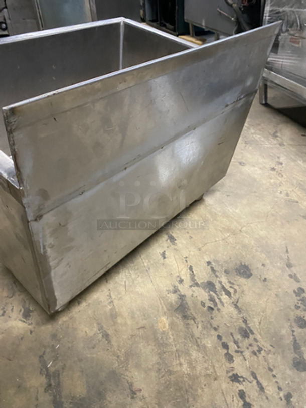 Commercial Under The Counter Ice Bin! With Drain! With Back Splash! All Stainless Steel! Missing Legs! - Image 4 of 5