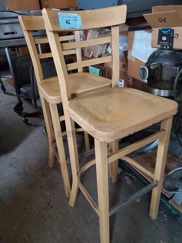 Metal Bar Chair|Color wood. 