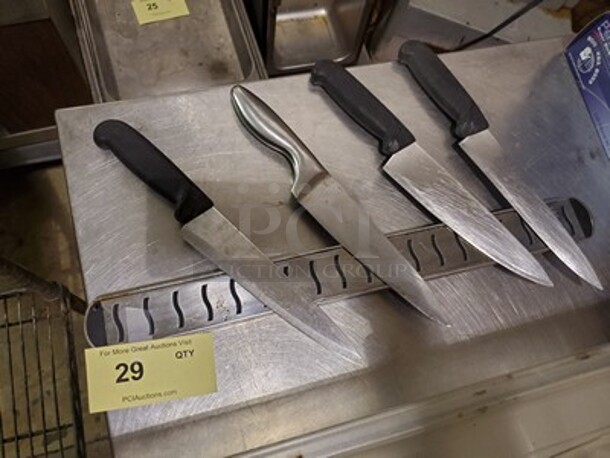 Knife Holder (Knives Not Included)