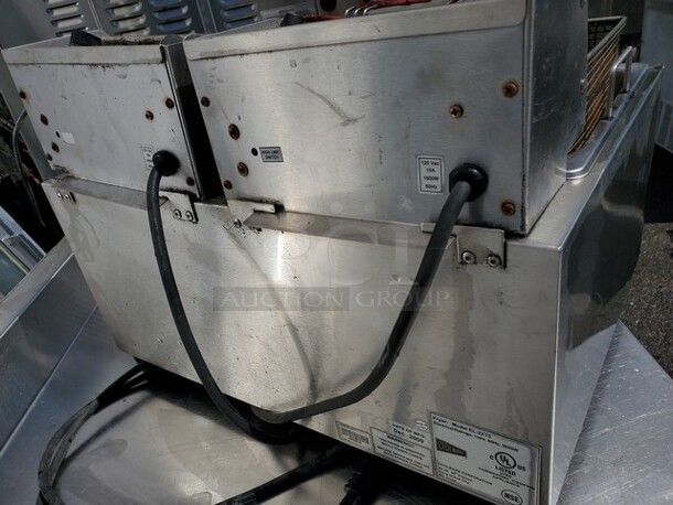 Cecilware Countertop Fryer model EL-2X15 

120 V
60 Hz
3600 W - Image 4 of 5