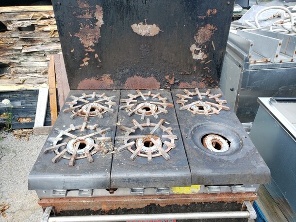 Vulcan 6 Burner Range w/ Oven Base! Propane - Image 3 of 5