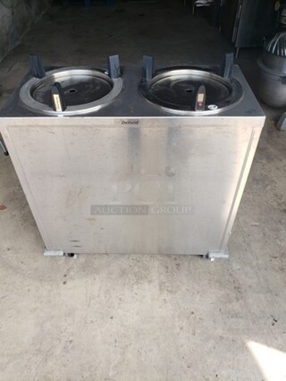 Delfield Even Temp Mobile Enclosed Two Stack Heated Dish Dispenser! 

120 V
60 Hz
1 PH
