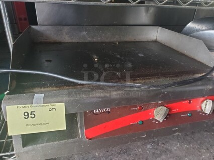 Avantco 24" Electric Countertop Griddle - 208/240V,