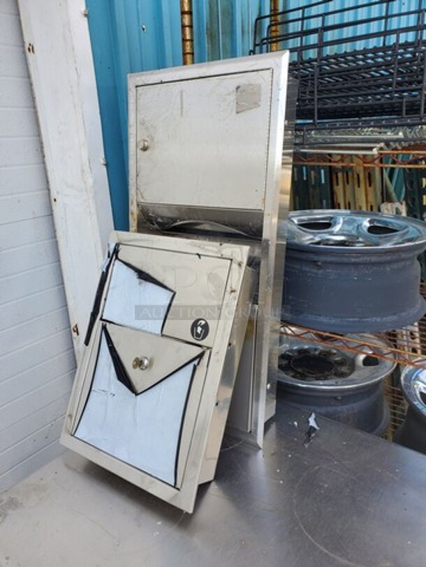 ALL ONE MONEY Paper Towel Dispenser and Waste Receptacle! - Image 2 of 4