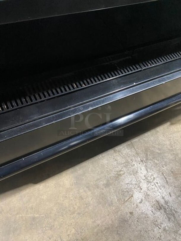 Structural Concepts Commercial Refrigerated Sandwich Prep Display Case! With Single Door And Drawer Storage Space! Stainless Steel! Body! Model: FSP4837R SN: 1039582JU322101 120V 60HZ 1 Phase - Image 4 of 7