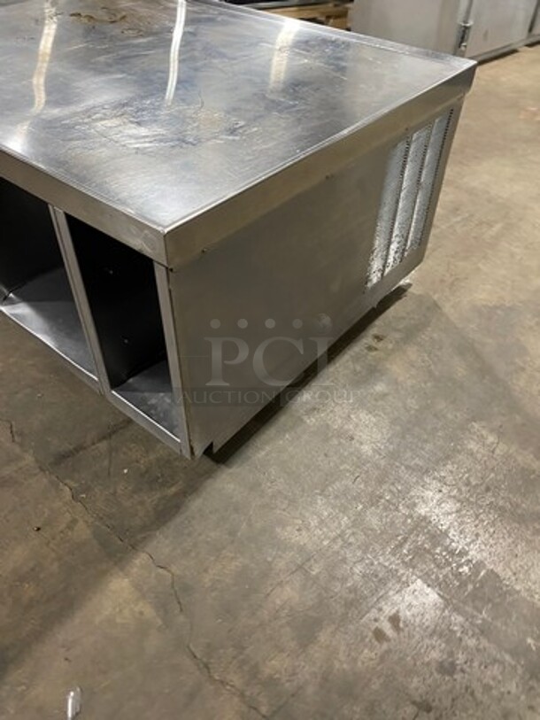 Delfield Commercial Refrigerated 2 Drawer Chef Base! All Stainless Steel! On Casters! SN: 1509150000570 115V 60HZ 1 Phase - Image 2 of 9