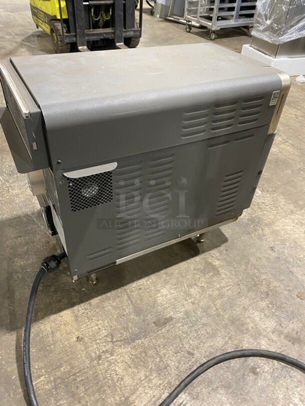 2019 Turbo Chef Electric Powered CounterTop Rapid Cook Oven! Model NGO Serial NGOD50560! 208/240V 1 Phase! On Legs! - Image 4 of 8