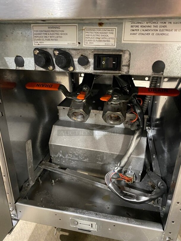 Frymaster Commercial Electric Powered Split Bay Deep Fat Fryer! With Metal Frying Baskets! All Stainless Steel! On Casters! Working When Removed! Model: RE1142SE SN: 1508NA0057! 208V 60HZ 3 Phase! - Image 7 of 10