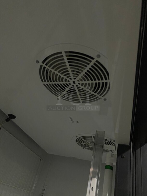 True Commercial Double Glass Door Reach In Freezer/Merchandiser! With Poly Coated Racks! 115/208-230V 1 Phase! Model: GDM-49F SN: 1-4576644! - Image 7 of 9